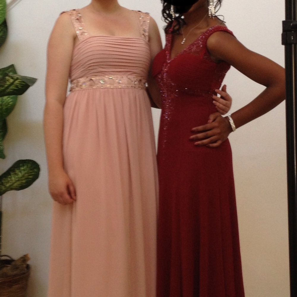 Prom dress, roze colored with rhine stones